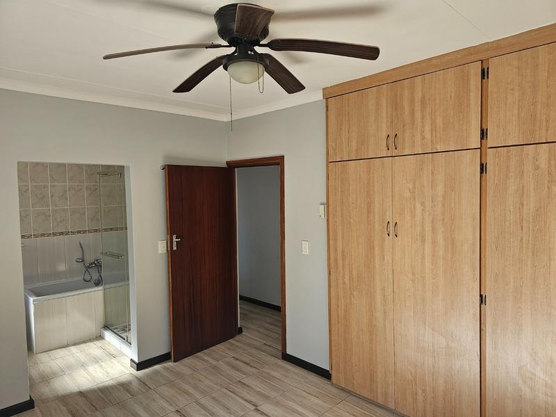 8 Bedroom Property for Sale in Mossel Bay Central Western Cape